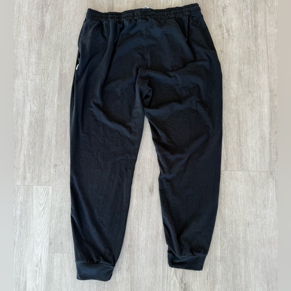 Black Vuori Joggers - Picture 2 of 4